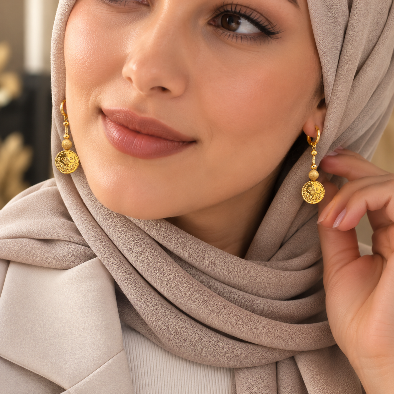 RESAT DORIKA OHRRINGE | 22K GOLD
