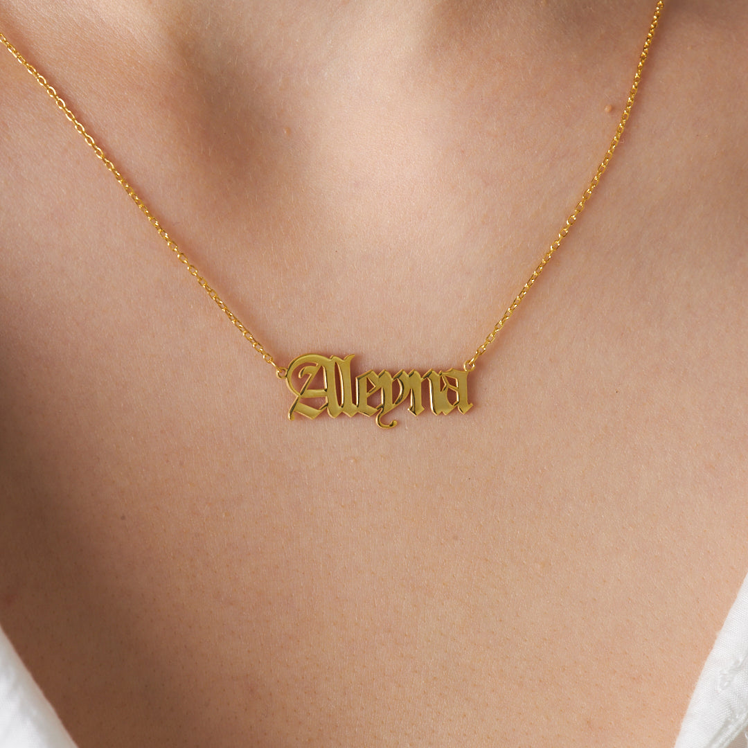 Gothic Name Horizontal Necklace - 925 Silver