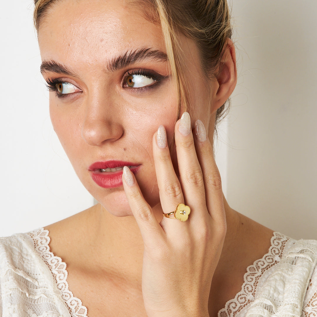 Large Single Stone Clover Ring - 925 SILVER