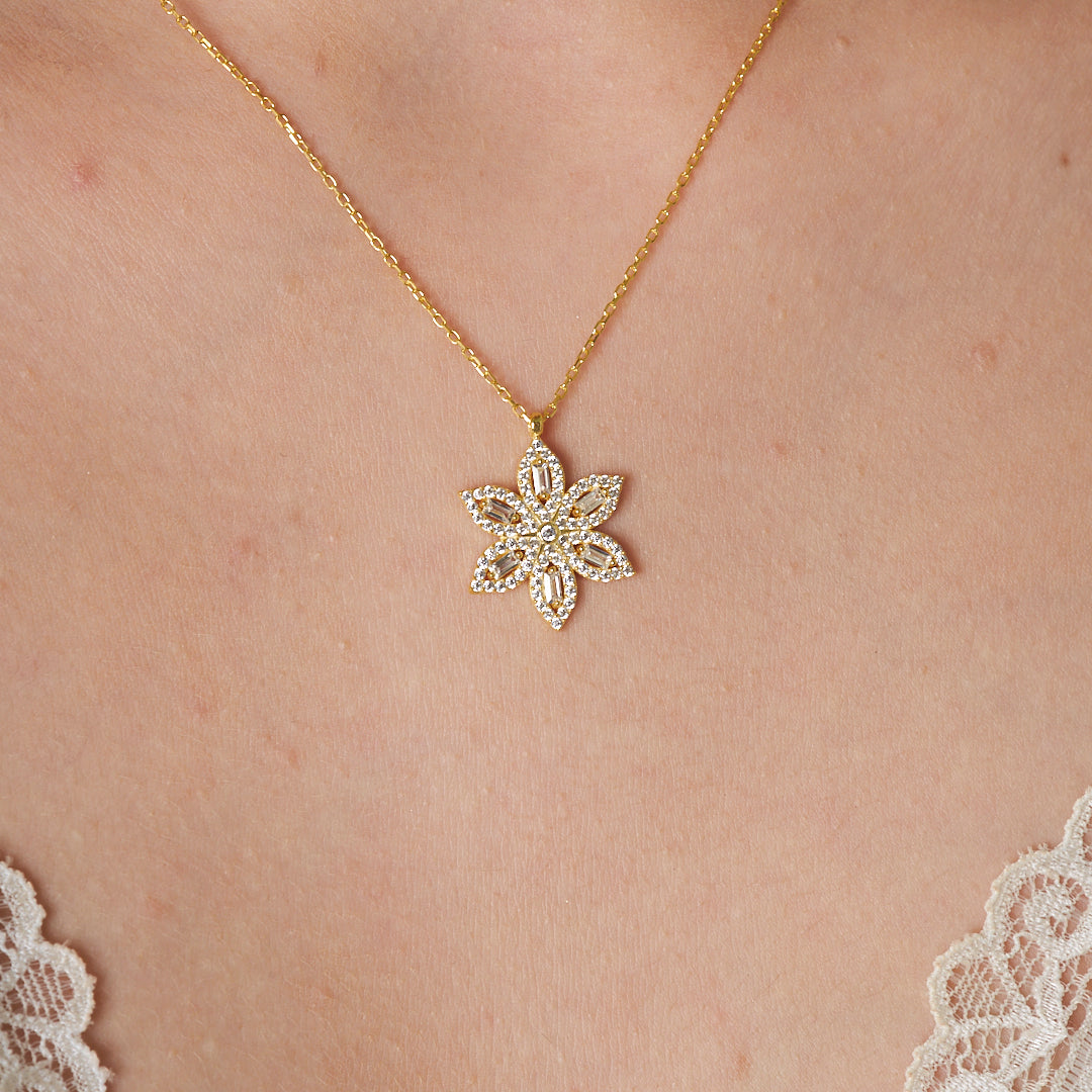 Narcissus Flower Necklace - 925 Silver