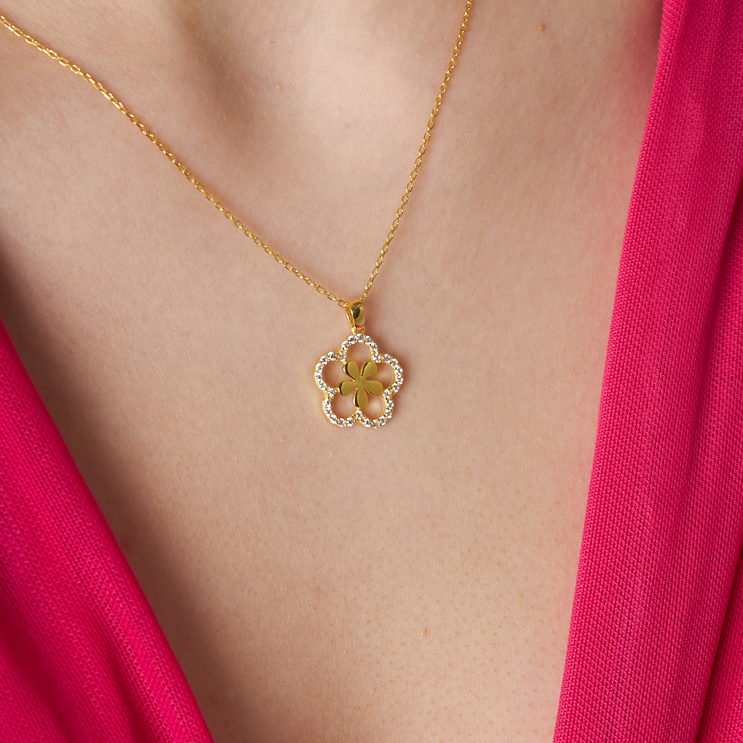 Flower-Looking Necklace - 925 SILVER