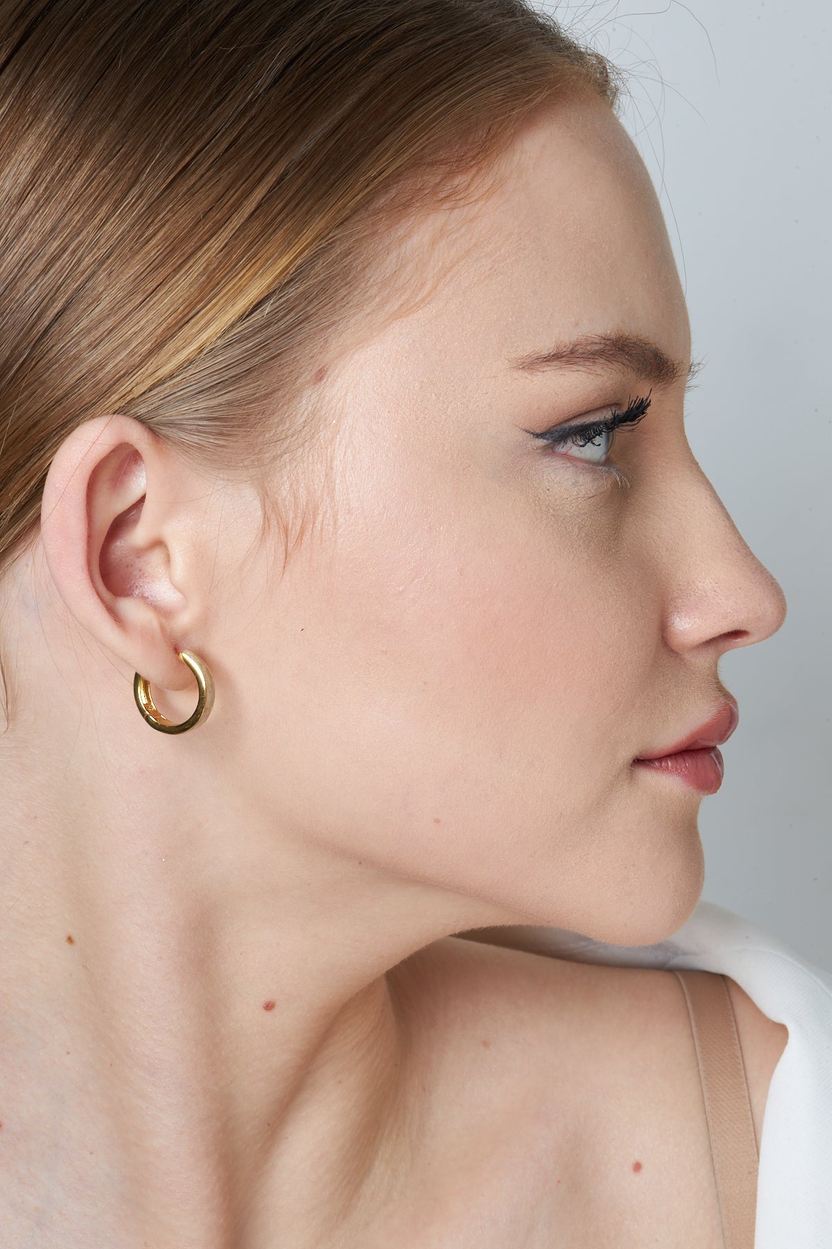 Circle White Hoop Earrings - 925 SILVER