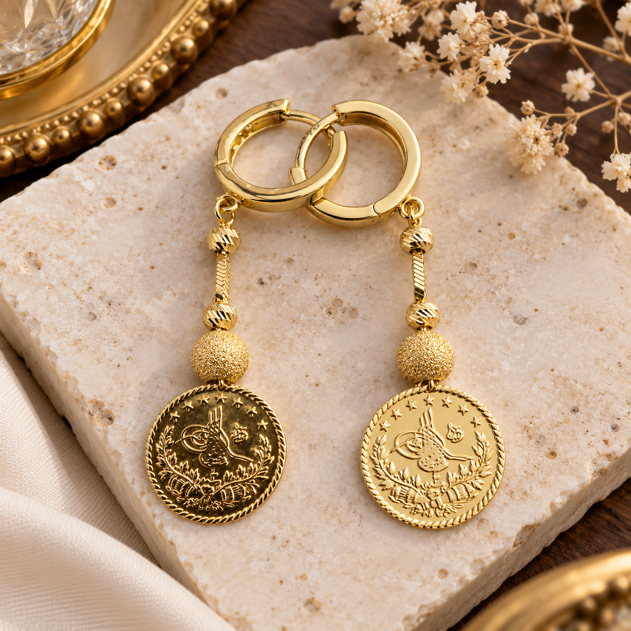 RESAT DORIKA OHRRINGE | 22K GOLD