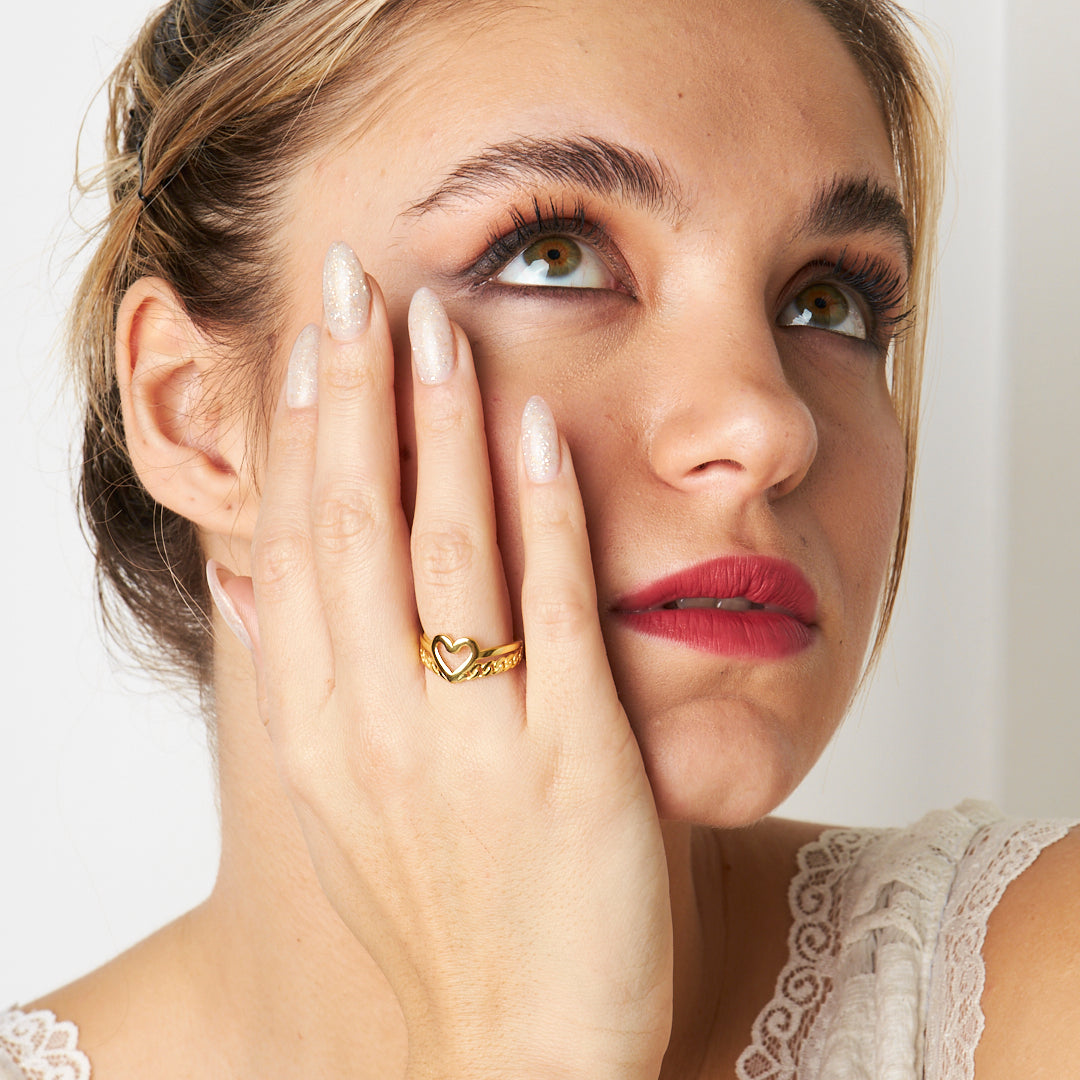 Elegant Heart Ring - 925 SILVER