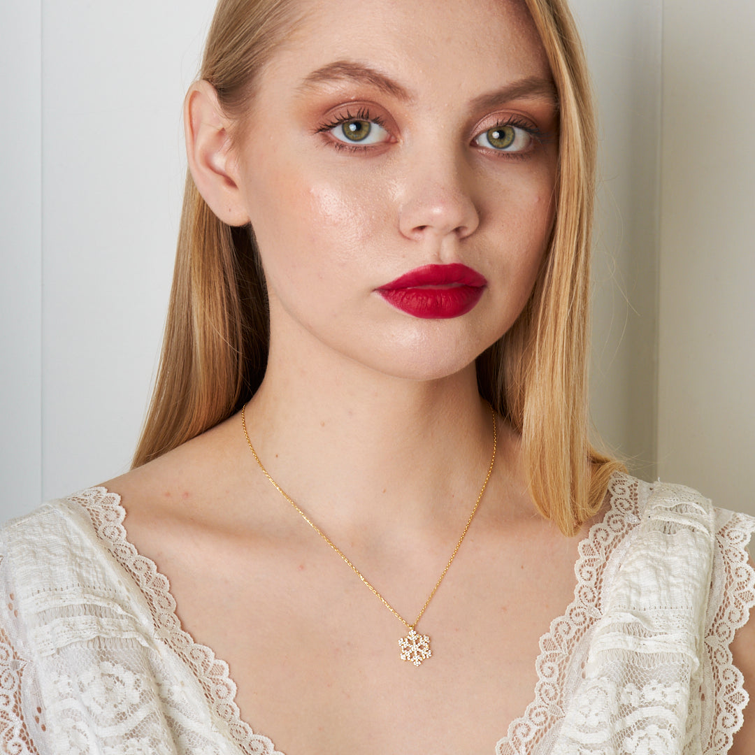 Classic Snowflake Necklace - 925 Silver