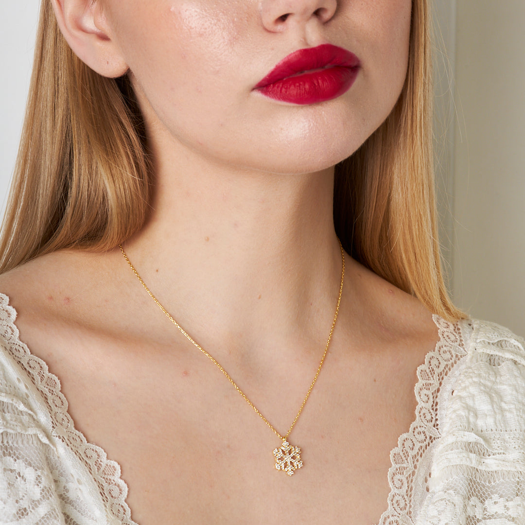 Classic Snowflake Necklace - 925 Silver