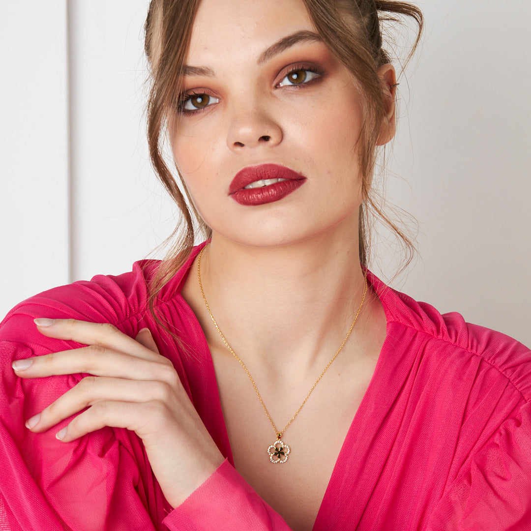 Flower-Looking Necklace - 925 SILVER