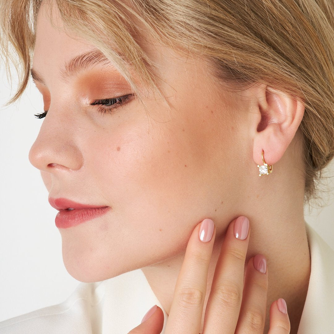 Sparkling Solitaire Earrings - 925 SILVER