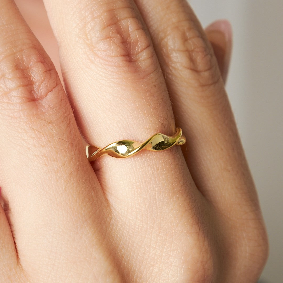 Spiral Shaped Ring - 925 SILVER
