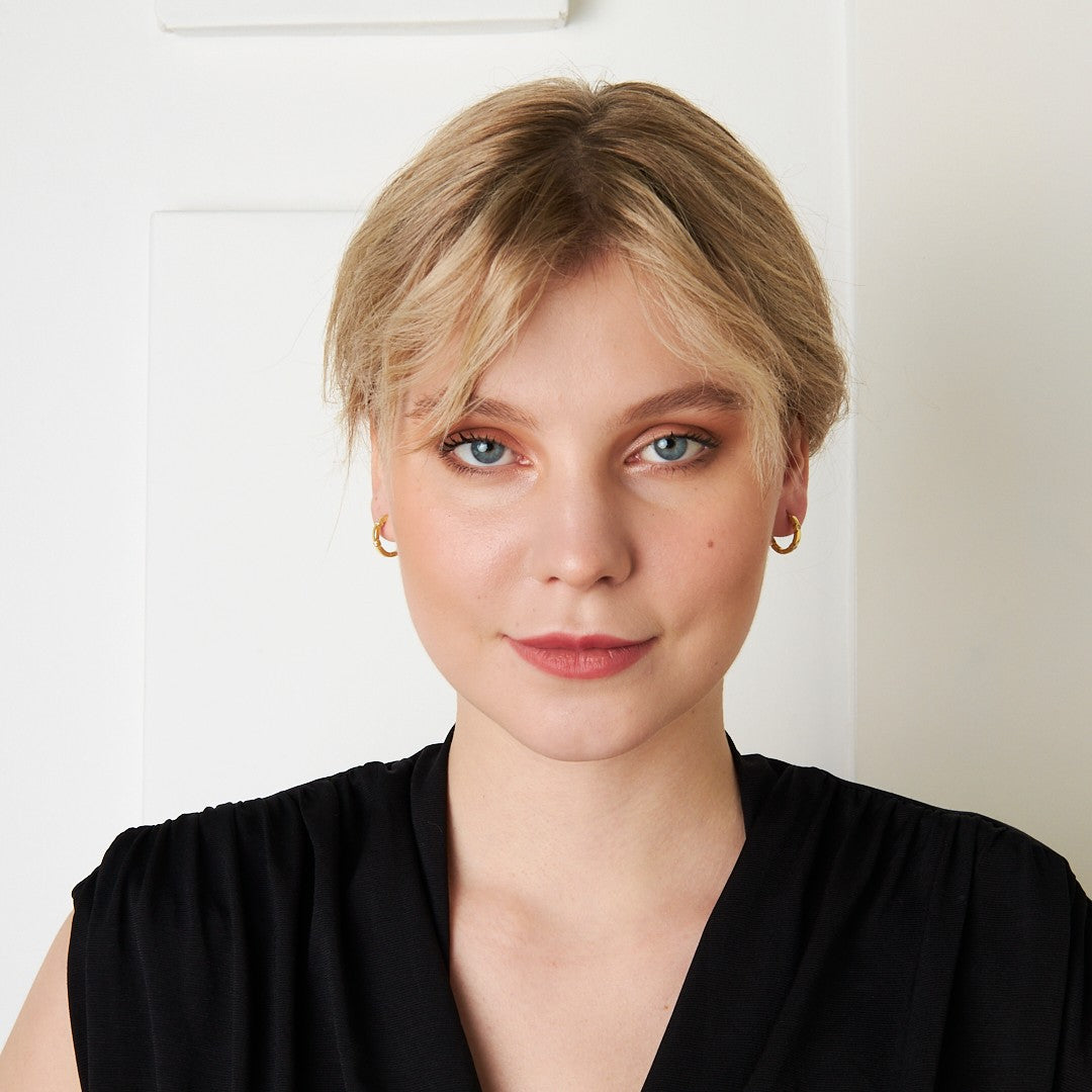 Stylish Hoop Earrings with Four Stones - 925 Silver