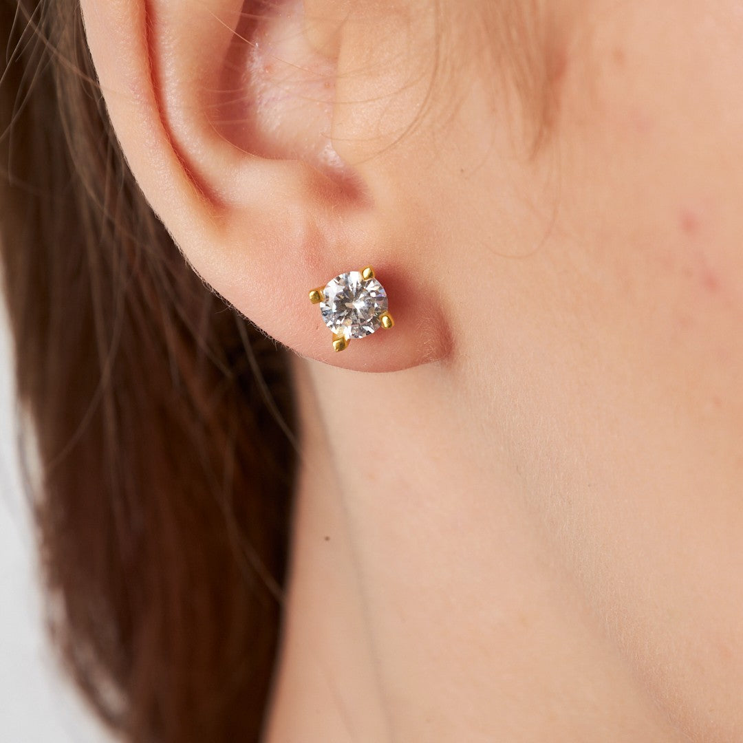 Classic Solitaire Earring - 925 SILVER