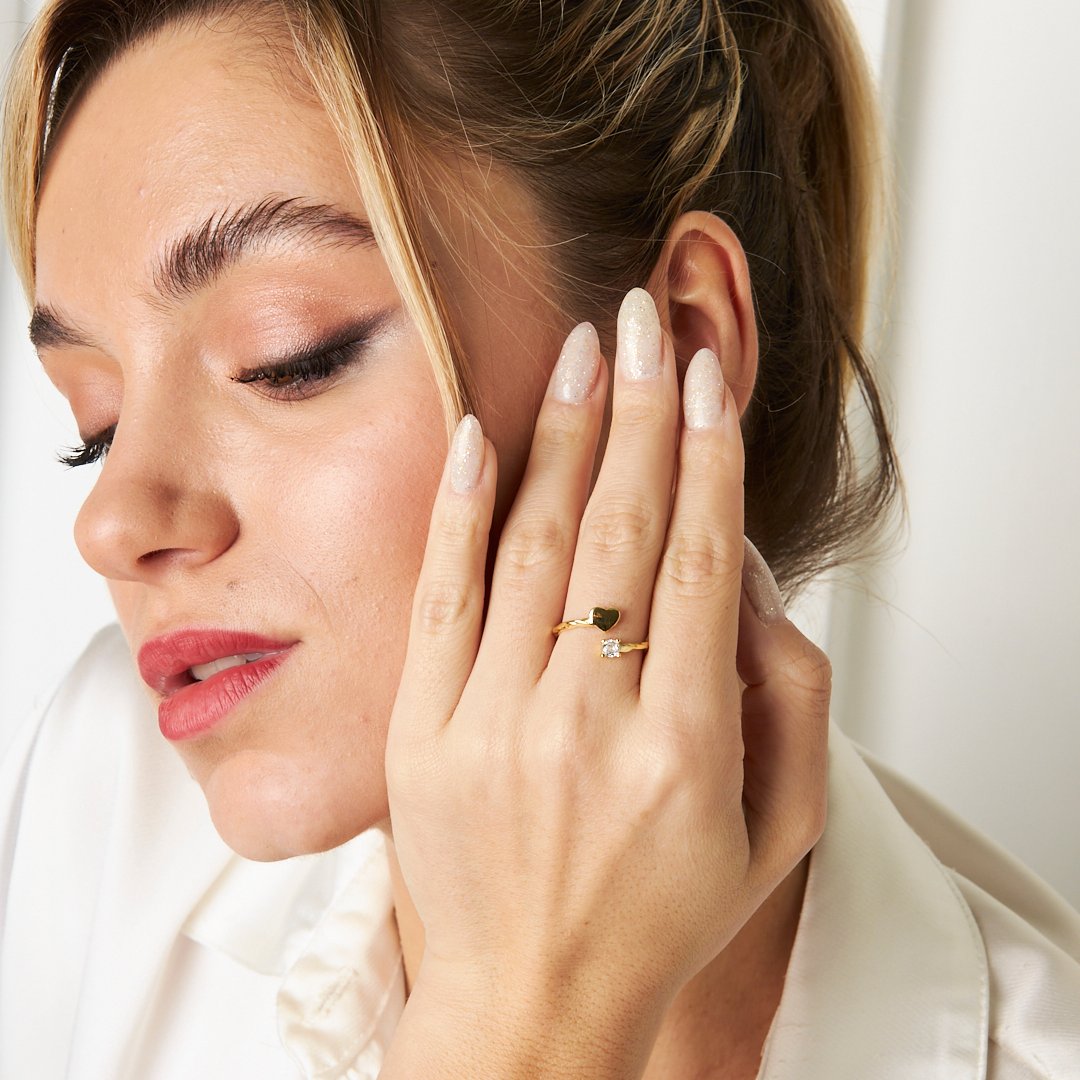 Solitaire Twisted Heart Ring - 925 SILVER