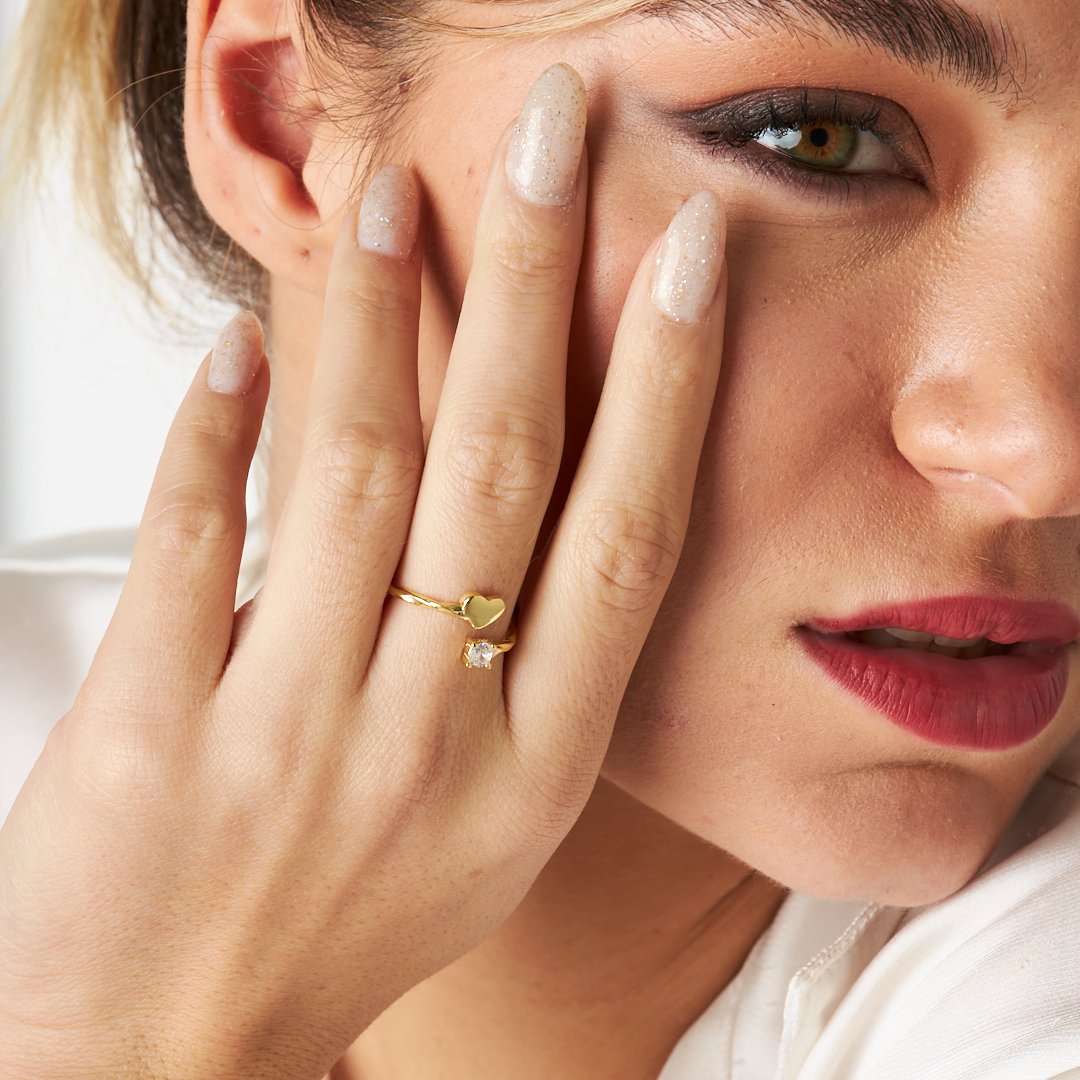 Solitaire Twisted Heart Ring - 925 SILVER